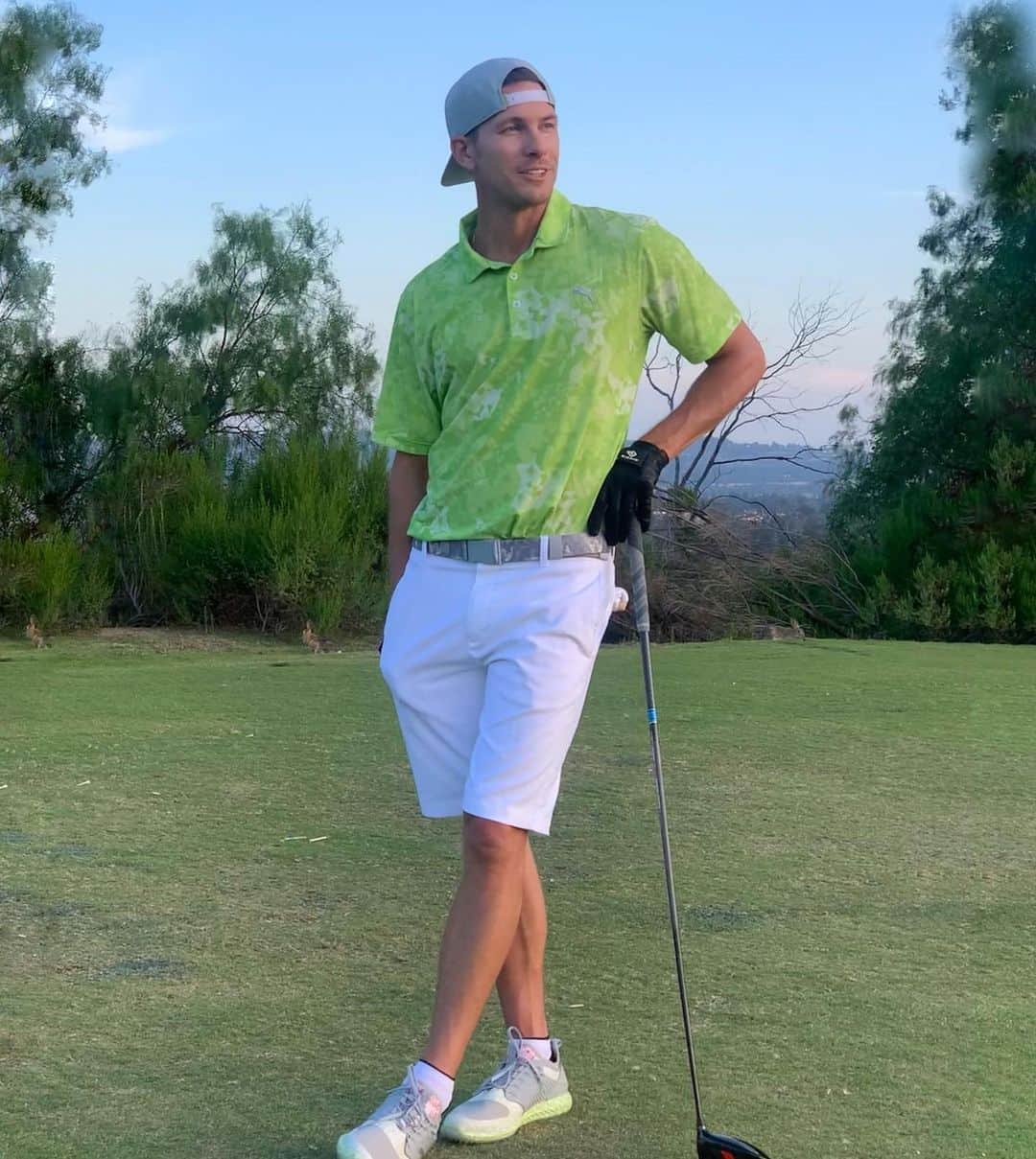 のインスタグラム：「🏌🏼Masters Week, can’t wait! Fact, two time winner Ben Hogan “The Hawk” was a relative. To bad that doesn’t translate into my golf game. @pumagolf @cobragolf #Golf #Masters」