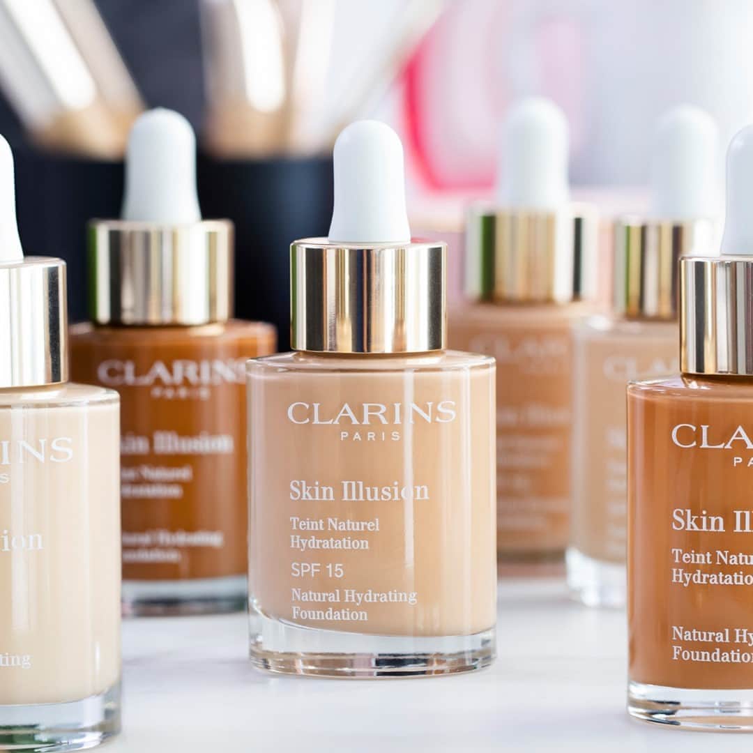 ClarinsUKさんのインスタグラム写真 - (ClarinsUKInstagram)「Are you looking for a naturally hydrating foundation with a barely-there finish? 🙋🏼‍♀️  Skin Illusion gives immediate freshness and a beautiful glow without masking your skin’s natural beauty.  #ClarinsMakeup #SkinIllusion #Foundation」11月8日 2時02分 - clarinsuk