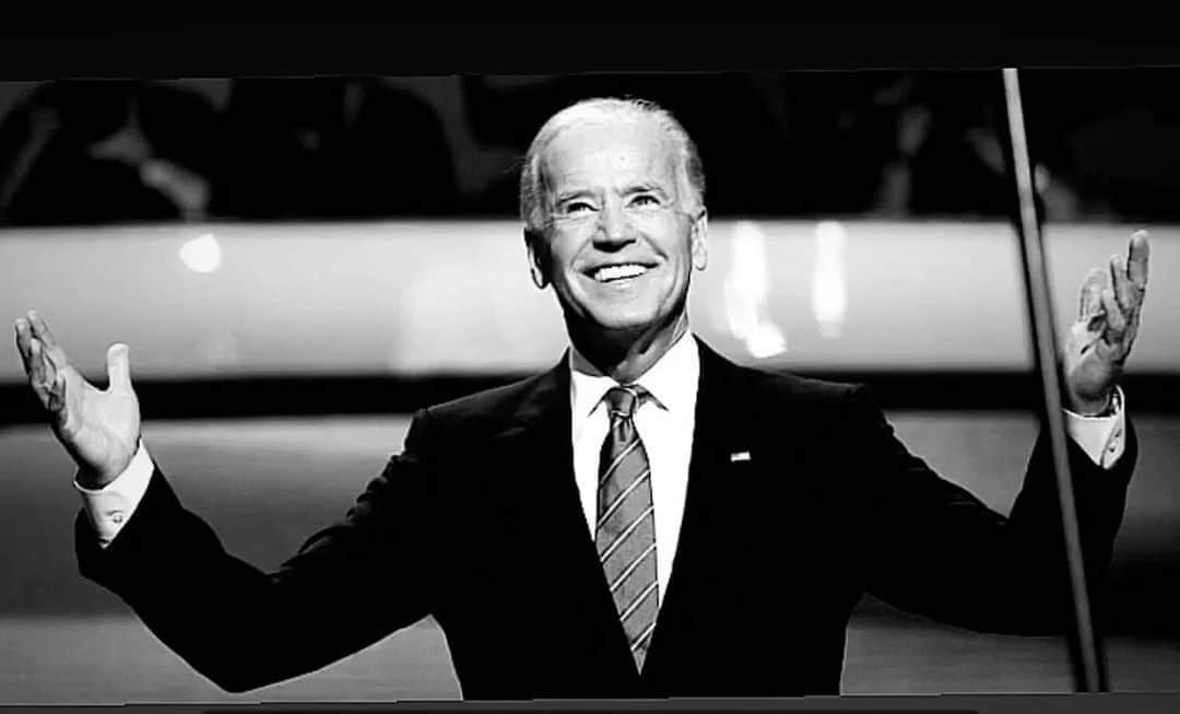のインスタグラム：「Meet 46th... My President 🇺🇸 @joebiden #DemocracyHasSpoken  #equality #NoRacism」