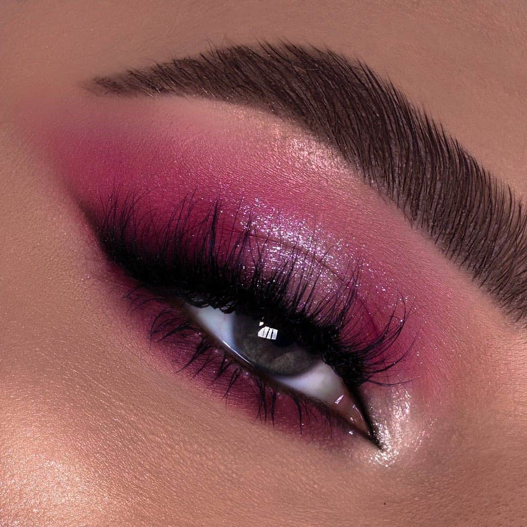 NYX Cosmeticsさんのインスタグラム写真 - (NYX CosmeticsInstagram)「Hypnotized by this smoked out #EOTD by @ivandebiase 😍 Here's the breakdown: 💕 Epic Ink Liner  💕 Can't Stop Won't Stop Contour Concealer 💕 Control Freak Eyebrow Gel 💕 Precision Brow Pencil  • #icedathome #nyxcosmetics #nyxprofessionalmakeup #crueltyfreebeauty」11月8日 2時29分 - nyxcosmetics