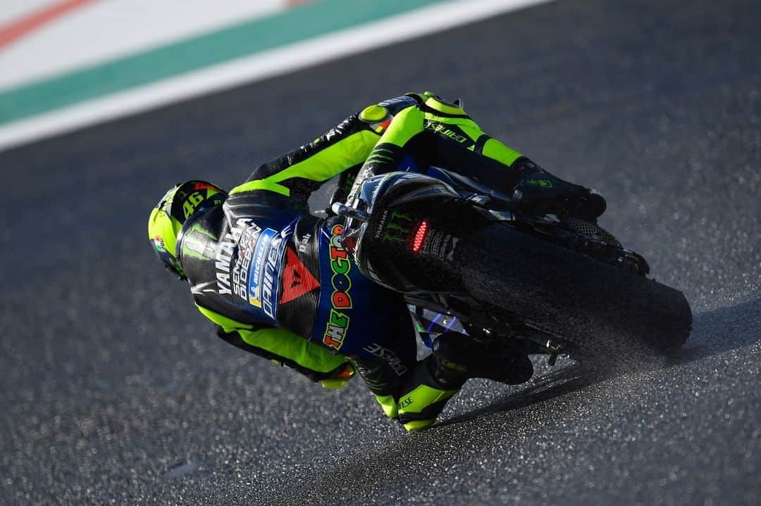 YamahaMotoGPさんのインスタグラム写真 - (YamahaMotoGPInstagram)「💬 @valeyellow46, #EuropeanGP Qualifying Result - P18:  "I felt good on the bike today, without any problems, but missing FP1 and FP2 is not easy, and also the conditions this afternoon were difficult. Anyway, I'm very happy I’m back."  #MonsterYamaha  #MotoGP」11月8日 3時08分 - yamahamotogp