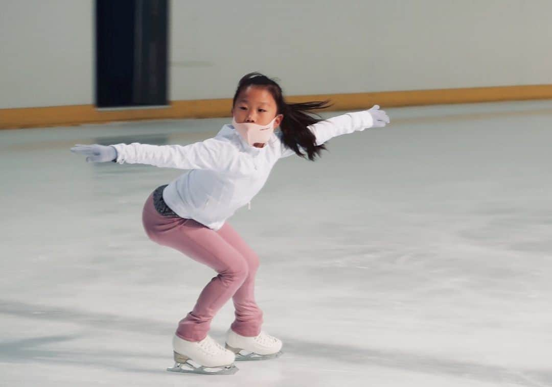 レベッカ・キムのインスタグラム：「진주은 [Jin Jueun]  . . . . #figureskating」