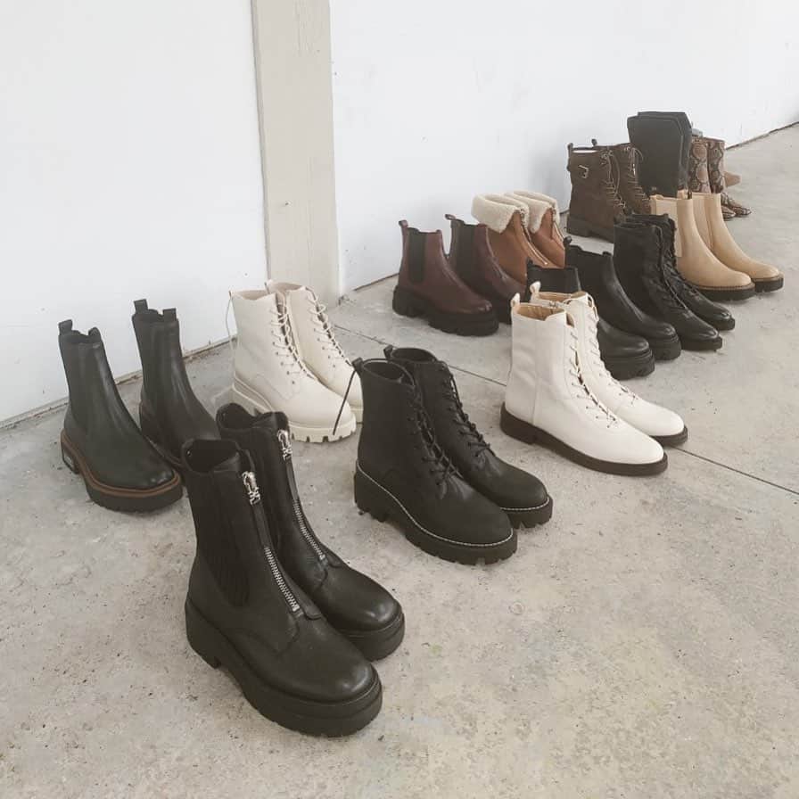 サムエデルマンのインスタグラム：「Squad goals Tap to shop this season's best in boots  #SamEdelman #Fall2020」