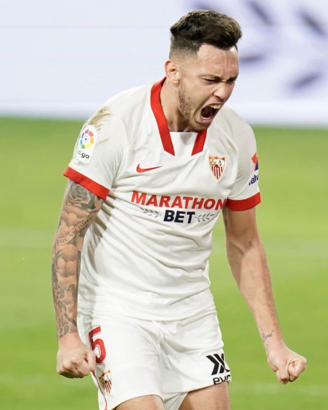 セビージャFCさんのインスタグラム写真 - (セビージャFCInstagram)「📸 𝗟𝗨𝗖𝗔𝗦 ⛓️ 🔥  #SevillaFCOsasuna 1-0 (70´)  #WeareSevilla #NuncaTeRindas」11月8日 4時00分 - sevillafc