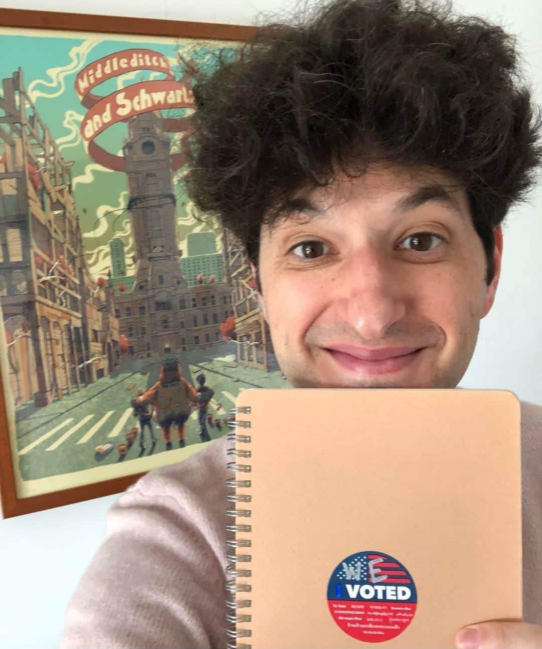 ベン・シュワルツさんのインスタグラム写真 - (ベン・シュワルツInstagram)「We voted.」11月8日 4時08分 - rejectedjokes