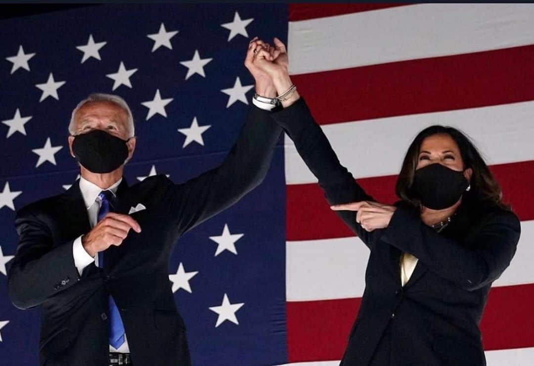 マイケル・B・ジョーダンのインスタグラム：「Let’s celebrate President @joebiden and VP @KamalaHarris... and get down to work. #46  Justice was on the ballot.  But now it’s on the table. Let the negotiations begin.  “This election is about so much more than @JoeBiden or me. It’s about the soul of America and our willingness to fight for it. We have a lot of work ahead of us. Let’s get started.” - @kamalaharris  What my VP said! 🙌🏾🙌🏾」