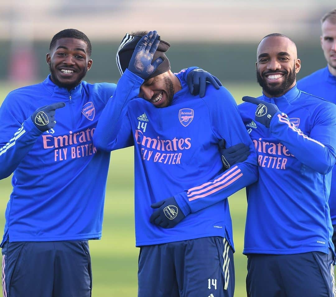 アーセナルFCさんのインスタグラム写真 - (アーセナルFCInstagram)「caption this? 😆⁠ ⁠ #Arsenal #MaitlandNiles #Aubameyang #Lacazette #training #ARSAVL」11月8日 4時20分 - arsenal