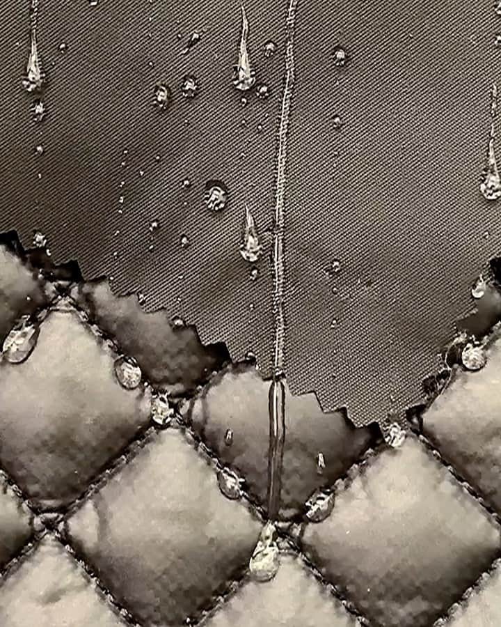 のインスタグラム：「Water resistant. Lightweight. Durable. AND better for the planet. ♻️ When we released our new eco-friendly REC Oxford material earlier this year, we went through rounds and rounds (and rounds) of testing to make sure it didn’t compromise one iota of our class-leading quality. Tap the link on our bio to learn more. #sustainability」