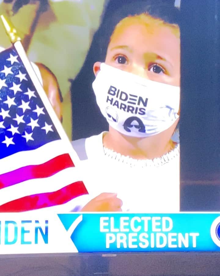 のインスタグラム：「I can’t contain my joy. This is the America I love!」