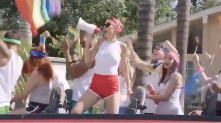 ニコール・リッチーのインスタグラム：「Current Mood 🇺🇸」