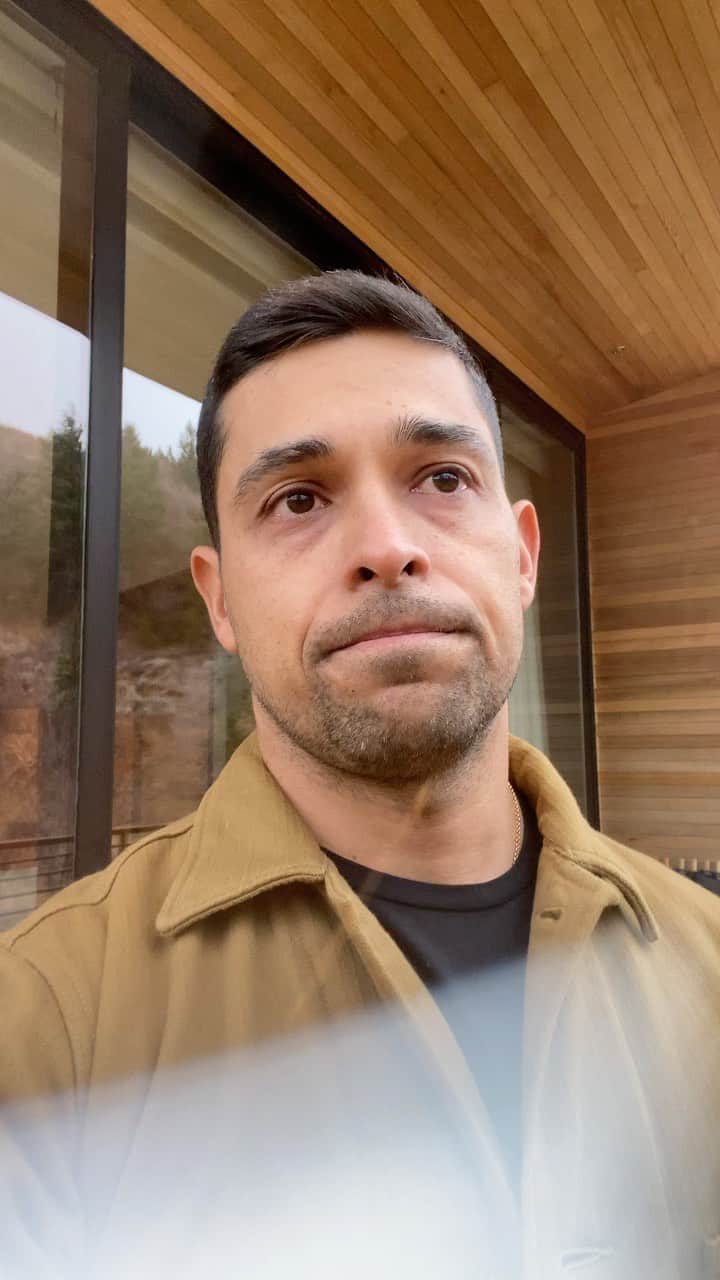 ウィルマー・バルデラマのインスタグラム：「This is for you, no color, no sides .. just hearts, unified for our beautiful UNITED States of America, Let’s move forward TOGETHER because #TOGETHER we definitely move #forward. From my #heart, to the country I love so much.  Here’s to bridging the gap btw us..」