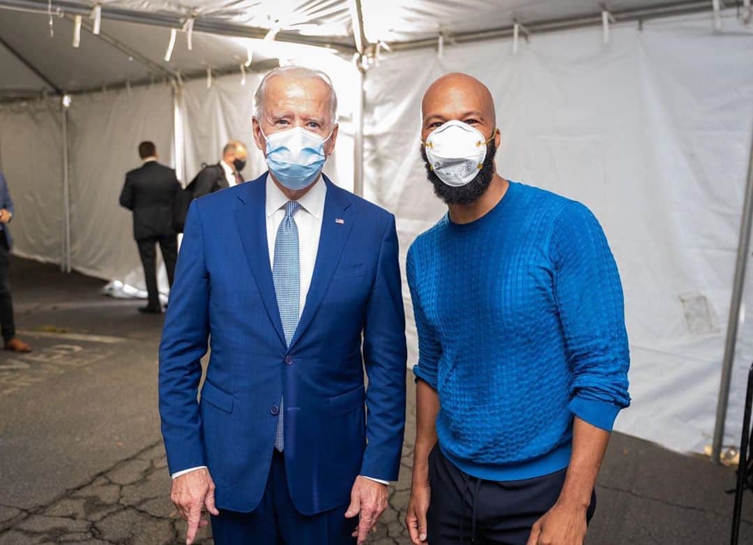 コモンのインスタグラム：「Congratulations and Blessings to President Elect Joe #Biden and Madame Vice President Elect Kamala Harris. Today is A New Beginning and A Celebration of The People and The Power and Capacity we have. We Changed the World by thinking about Better Days and Acting On it. I salute the Black Men and Women who came out and voted. Thank you for leading with Love and Voting with Power. Thank you to all who voted no Matter what color you are. You Changed America for The Better. We celebrate you. GOD is Great.」