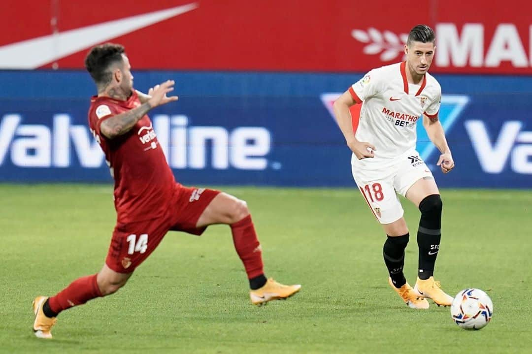 セルヒオ・エスクデロのインスタグラム：「Volvemos a la senda de la victoria en @laliga #vamosmisevilla🔴⚪️」