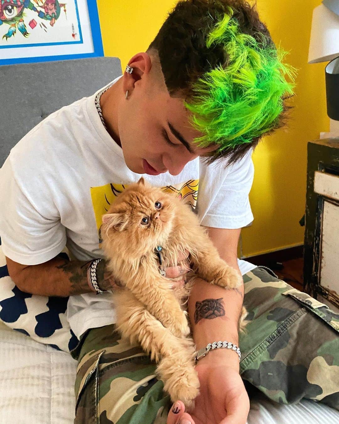 のインスタグラム：「😽😽😽😽😽…」