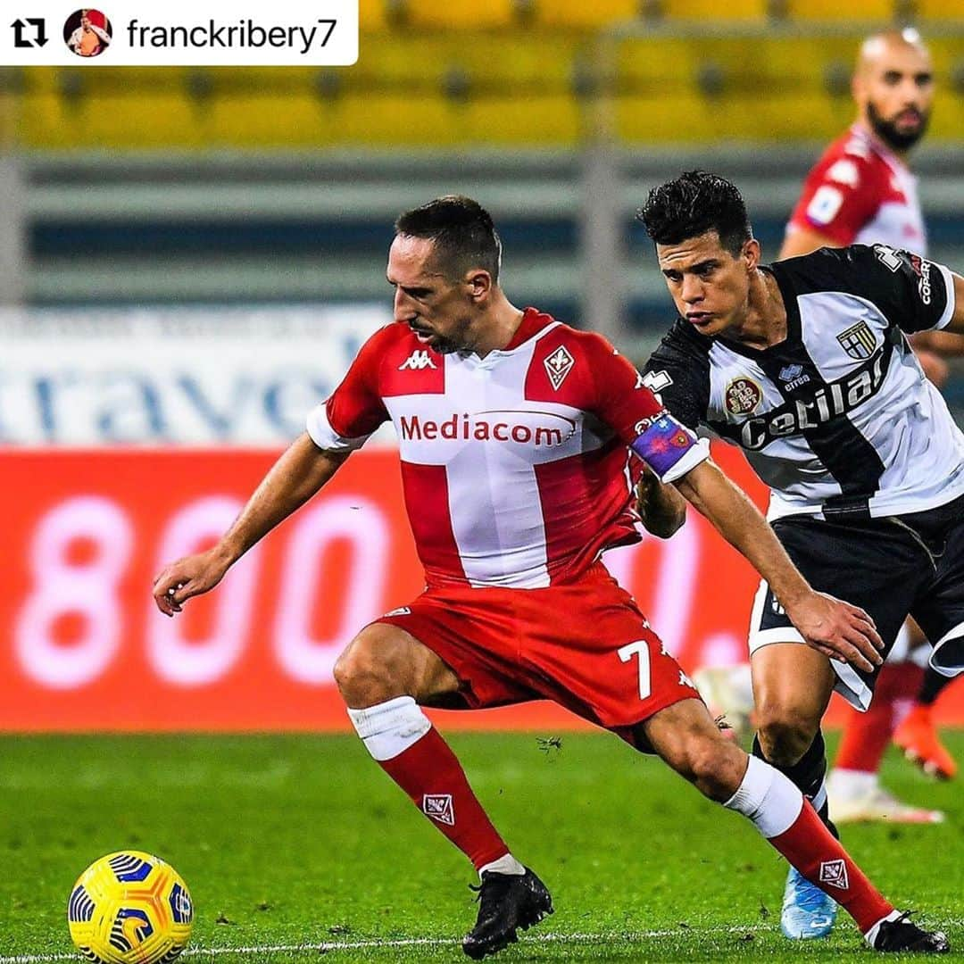 ACFフィオレンティーナさんのインスタグラム写真 - (ACFフィオレンティーナInstagram)「#Repost @franckribery7 with @make_repost ・・・ Dobbiamo credere nelle nostre forze e dobbiamo lavorare duro. 🙌🏼 Forza Ragazzi! 💪🏼 Forza Viola! 💜   We need to believe in ourselves and work hard. Come on guys! Forza Viola!  #ForzaViola 💜 #ParmaFiorentina #Fiorentina #ACFFiorentina #Ribery」11月8日 7時51分 - acffiorentina