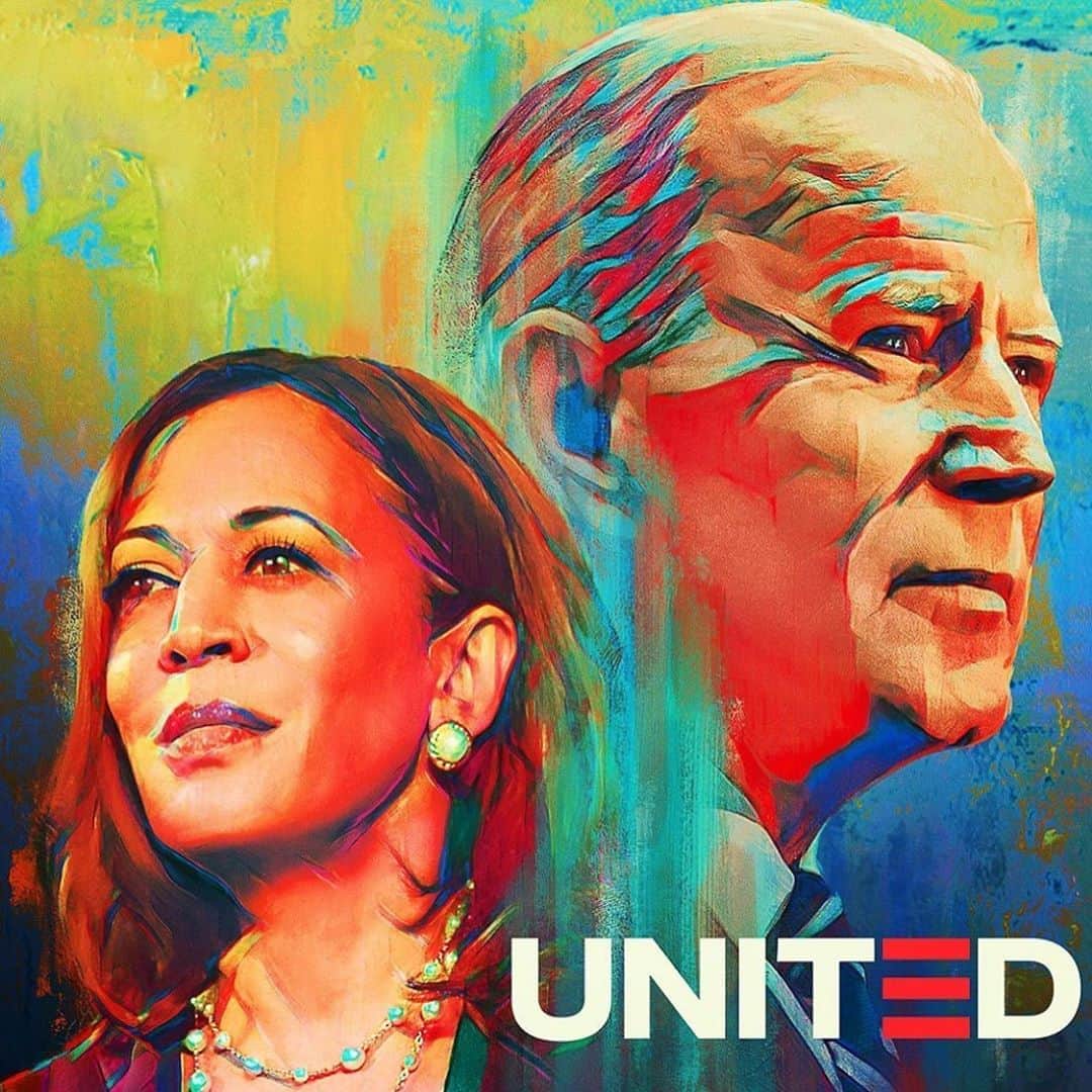 トーレイ・デヴィートのインスタグラム：「CHARACTER WINS !!!! ❤️🧡💛💚💚💙#2020 you’ve done something right ! Things are looking up! ✌🏽#todayisagoodday #bidenharris」