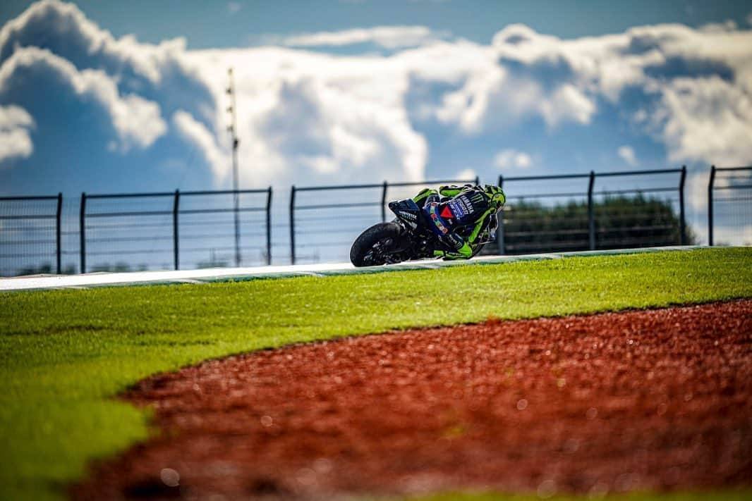 バレンティーノ・ロッシさんのインスタグラム写真 - (バレンティーノ・ロッシInstagram)「Valencia Circuit,Spain Saturday,official practice 📸 @falex79 @gigisoldano」11月8日 8時34分 - valeyellow46