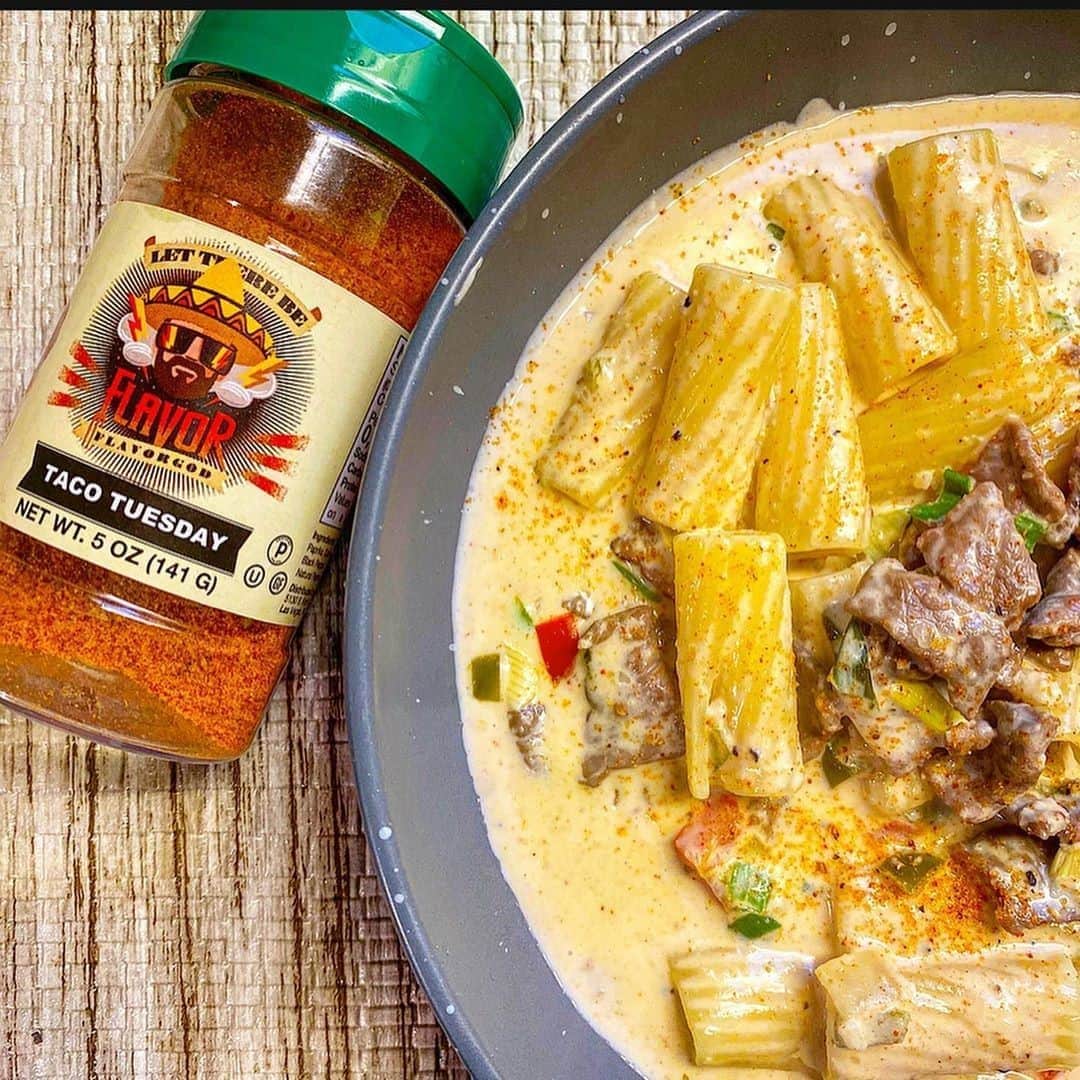 Flavorgod Seasoningsさんのインスタグラム写真 - (Flavorgod SeasoningsInstagram)「Mexican Steak & Rigatoni Soup 🤤 by @platesbykandt⁠ -⁠ Seasoned with @flavorgod Taco Tuesday Seasoning!⁠ -⁠ KETO friendly flavors available here ⬇️⁠ Click link in the bio -> @flavorgod⁠ www.flavorgod.com⁠ -⁠ DM @PLATESBYKANDT 👨‍🍳 FOR THE RECIPE 🤤⁠ -⁠ This is a brand new original recipe that will SHOCK your friends and family when they take the first bite. It’s perfect for fall days, and has the perfect amount of spice to warm you inside 🥘⁠ ⁠ @flavorgod taco Tuesday⁠ @krogerco beef and veggies⁠ @landolakesktchn heavy cream⁠ @murrayscheese mozzarella⁠ @pacificfoods chicken broth⁠ -⁠ Flavor God Seasonings are:⁠ 💥ZERO CALORIES PER SERVING⁠ 🔥0 SUGAR PER SERVING ⁠ 💥GLUTEN FREE⁠ 🔥KETO FRIENDLY⁠ 💥PALEO FRIENDLY⁠ -⁠ #food #foodie #flavorgod #seasonings #glutenfree #mealprep #seasonings #breakfast #lunch #dinner #yummy #delicious #foodporn」11月8日 9時01分 - flavorgod