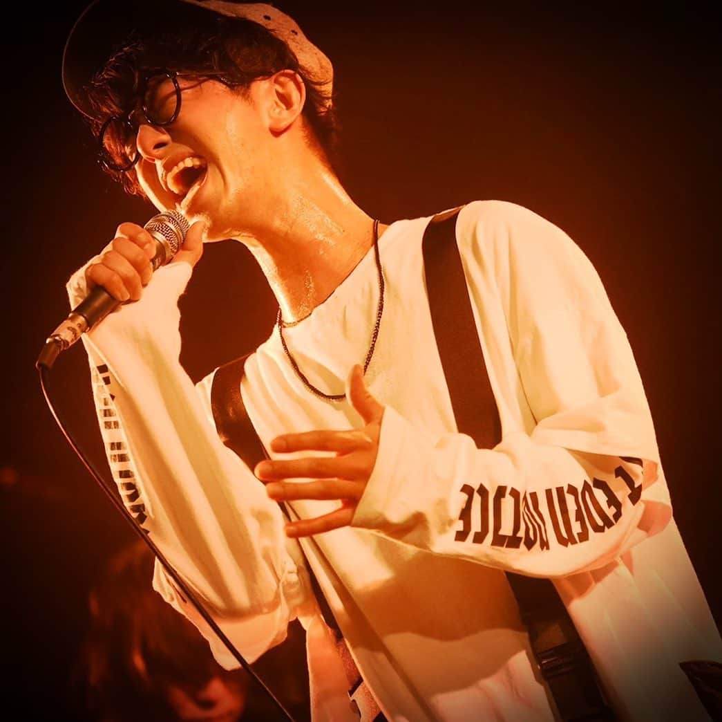 田辺駿一のインスタグラム：「ircleのライブで 歌わせてもらいましたぜ 久々のステージの上、 やっぱここが一番気持ちいい  #blueencount #ircle」