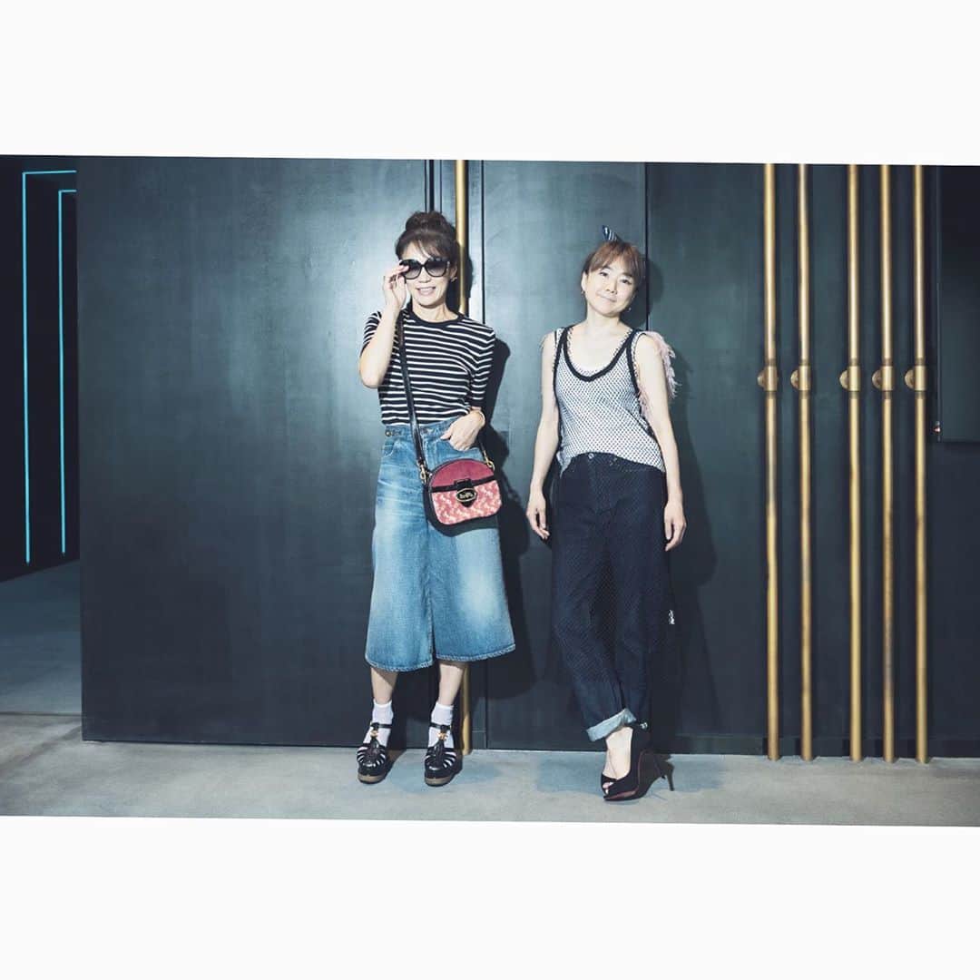 のインスタグラム：「Hello YouTube🦄 Numero TOKYO チャンネル、本格的にスタートしました！各編集者による面白いコンテンツが配信中なので、サクッと覗いてみて下さい🐰 ↓ 杏子ときっしーの「今日、何着んの？」企画 Vol.2 デニム、どう着んの？  #NumeroTOKYO #今日何着んの #スタイリング #fashion #style #tokyo #チャンネル登録お願いします」