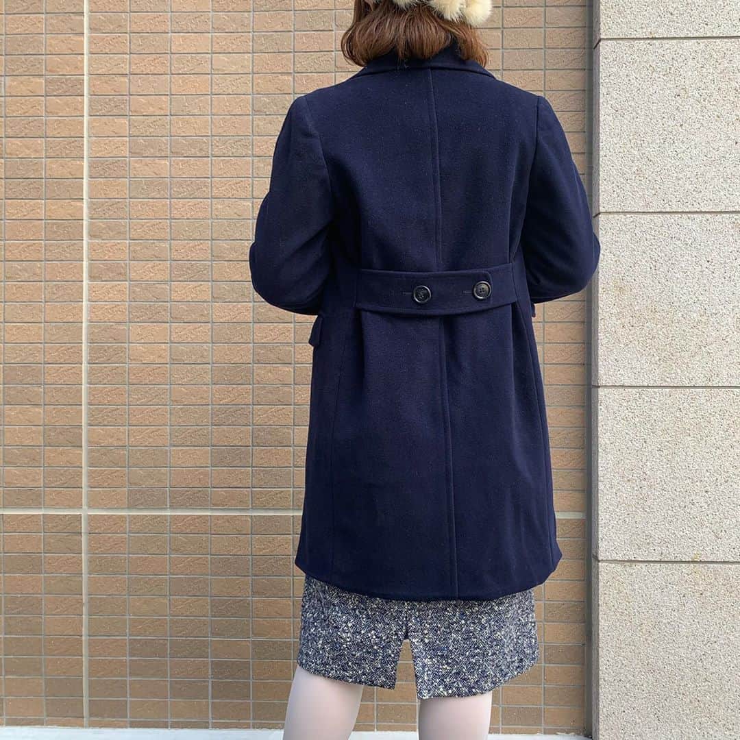 NUTTY Vintage&Collectibleのインスタグラム：「❄️NEW ARRIVAL❄️  ☑︎vtg navy wool coat  一つは持っておきたいベーシックなPコート。 王道のネイビーは上品さもありながら、色んな装いに馴染む抜群カラーです。  シックな装いには勿論、スウェットにチノパン、なんてスタイルにもとっても良く合います＊  細身でコンパクトなサイズなので特に小柄な方におすすめ。 （着用スタッフ156cm）  💌DMよりお問い合わせ/通販承っております💌  ------------------------------------ 🛍NUTTY通販について🛍 ------------------------------------- ＜ONLINE STORE＞ VINTAGE▶︎http://nutty.theshop.jp/ USED SELECT▶︎https://nuttyselect.official.ec/ （プロフィールページURLよりjump🕊） ㅤㅤㅤㅤㅤㅤㅤㅤㅤㅤㅤㅤㅤ ＜VIDEO CHAT SHOPPING＞ テレビ電話をお繋ぎして、リアルタイムでご案内いたします。詳細は過去の投稿をご覧ください。」