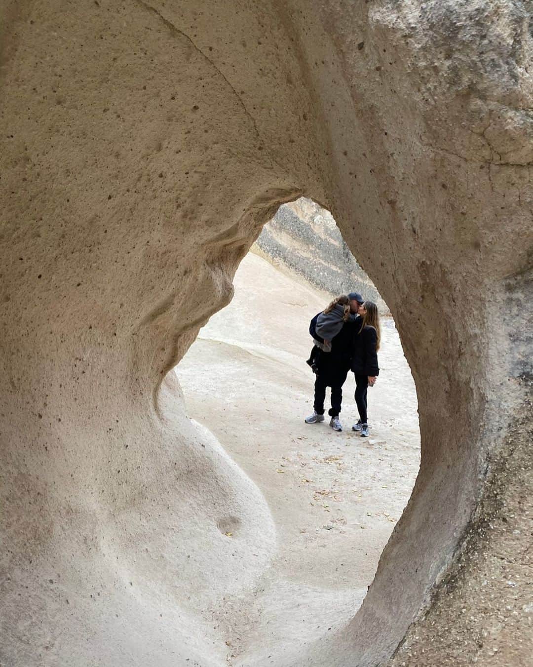 Mathilde Goehlerのインスタグラム：「Happy birthday my love 🖤 couldn’t  have dreamed of a better father to Kenya and husband to be. Love you endlessly 🤍🤍🤍」