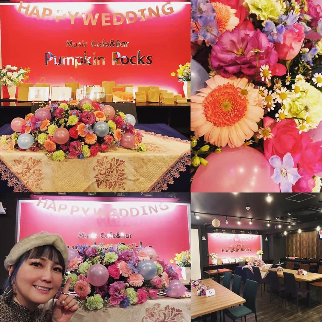 小嶋晶子さんのインスタグラム写真 - (小嶋晶子Instagram)「I'm about to MC for a wedding party. I'm pumped up so that the bridal couple and all guests will enjoy this party. I hope the coronavirus goes away. May everybody be able to keep smiling! May everybody stay by their loved ones! #今年 #初の #幸せのお手伝い #weddingparty #MC #🎤 #今日 #この瞬間 #この時間だけは #みんな #笑顔に #happy #連鎖 #happywedding #weddingparty #partymc #happy」11月8日 19時07分 - kojimamajiko