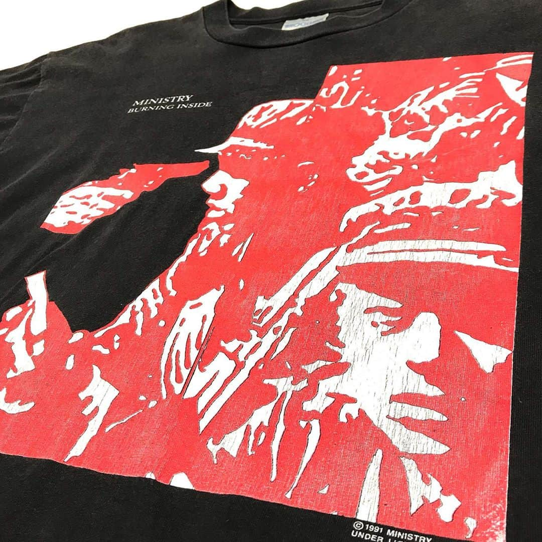 ジャムルさんのインスタグラム写真 - (ジャムルInstagram)「☞ yahoo auctions 🧨 レア 90年代 MINISTRY Tシャツ . インダストリアル系では絶対に外せないバンド。 89年リリースの「Burning Inside」のTシャツはミニストリーの中でもトップクラスのカッコ良さです！ . ヤフオクに出品しております。 是非ご覧ください！よろしくお願いします😊 . . #jammru #fashion  #streetstyle #streetfashion  #vtg #vintage  #used  #usedclothing #70s #80s #90s #古着 #古着屋 #ファッション #tshirt #tee #vintagetshirt #vintagetee #tshirt #tee #bandtee #vintagebandshirt  #vintagebandtee #bandtshirt #movietee #ministry #waxtrax」11月8日 19時15分 - jammru