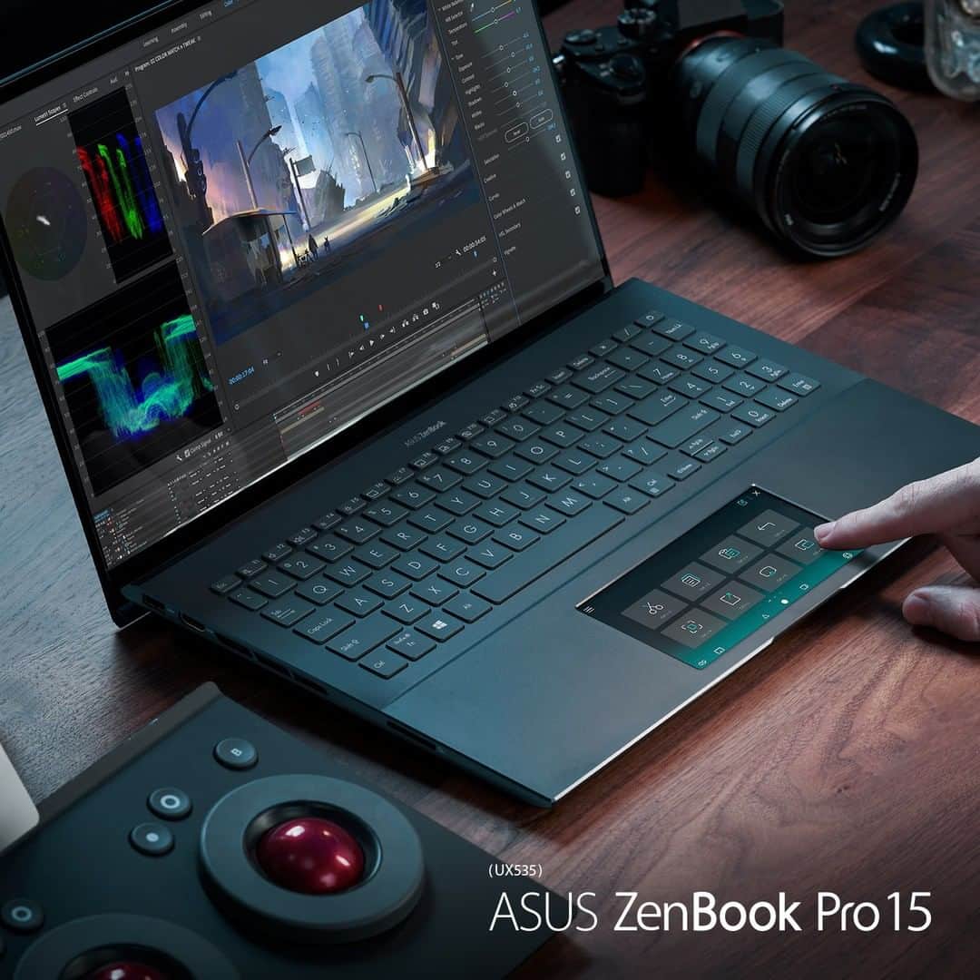 ASUSさんのインスタグラム写真 - (ASUSInstagram)「#ZenBook Pro 15 has an Ultra HD OLED display! Equipped with the stunning panel and a powerful @Intel processor, this laptop provides incredible experiences and empowers users in creative pursuits.」11月8日 19時30分 - asus
