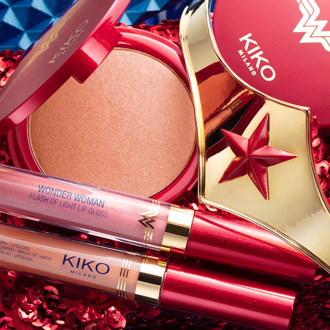 KIKO MILANOさんのインスタグラム写真 - (KIKO MILANOInstagram)「A bit of blush and gloss to get you buzzed for the day! Discover our sensational #KIKOxWonderWoman collection! Starlight Blush 01 -  Flash Of Light Lip Gloss 01-02⁣ WONDER WOMAN and all related characters and elements © & ™ DC Comics. (s20)」11月8日 19時45分 - kikomilano