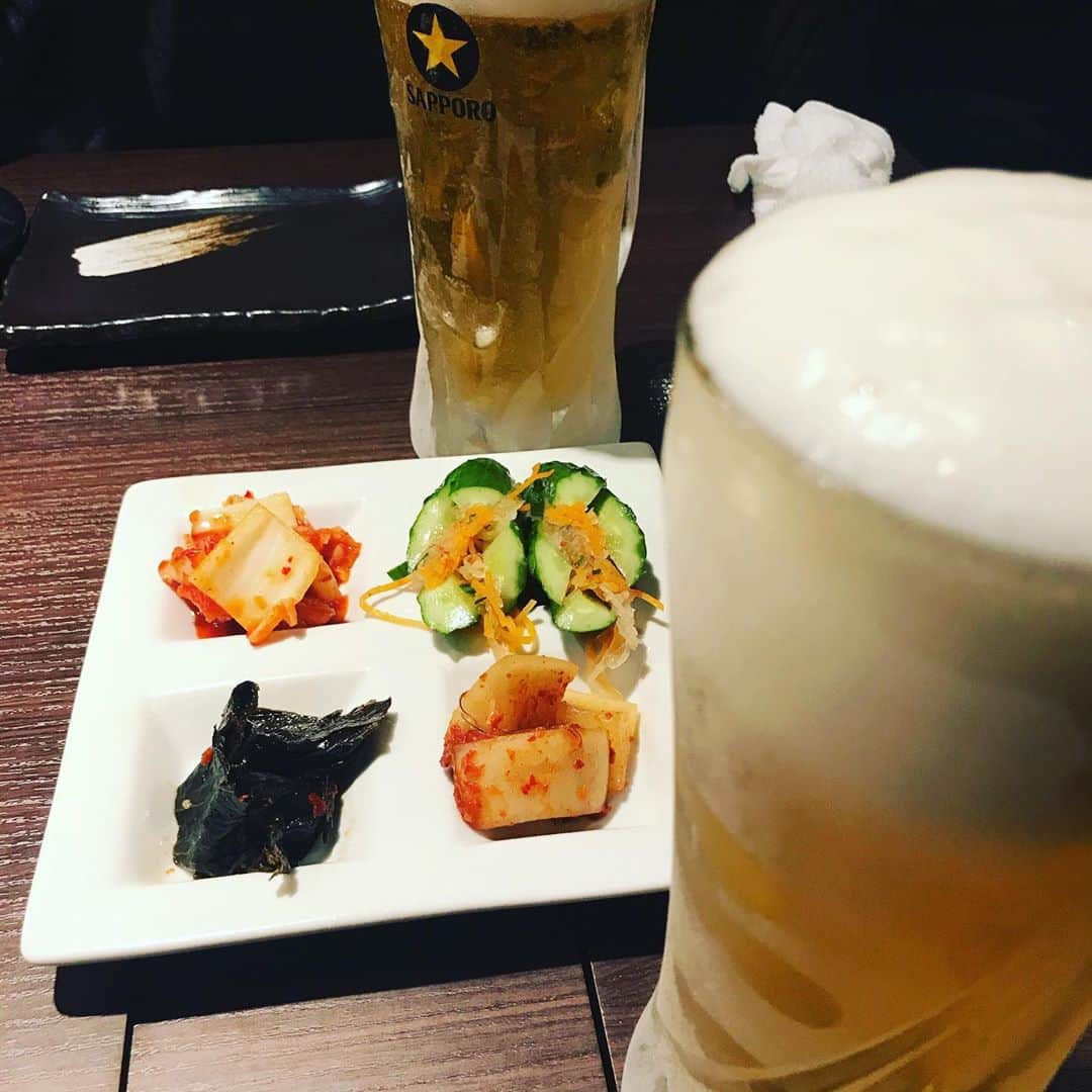 福田葉子さんのインスタグラム写真 - (福田葉子Instagram)「疲れた時こそゴルフへ。朝6時半から半日、仕事のことを考えずラウンドに没頭できました。埼玉のおごせGCは山頂からの眺めがいいゴルフ場。前半と後半でグリップ変えたら一気にスコアが縮まりました。ゴルフって面白いなー。からの焼肉と生ビール、最高です。 あとは帰宅して「麒麟がくる」観て爆睡するだけー。至福の日曜日。 #weekend #golf #earlybird #refresh #fun #sunnyday #週末　#ゴルフ　#おごせゴルフクラブ #ストレス発散 #焼肉　#大河ドラマ　#麒麟がくる #日曜日」11月8日 19時48分 - yoyoyokoko