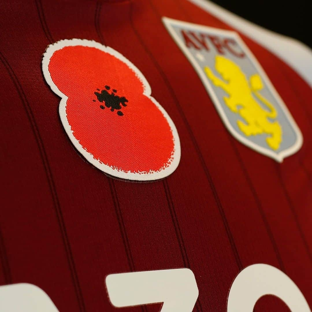 アストン・ヴィラFCさんのインスタグラム写真 - (アストン・ヴィラFCInstagram)「#RemembranceSunday 💜」11月8日 19時55分 - avfcofficial