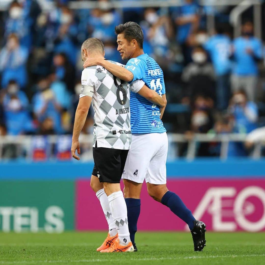 ヴィッセル神戸さんのインスタグラム写真 - (ヴィッセル神戸Instagram)「RESPECT 🤝  #vissel #visselkobe #ヴィッセル #ヴィッセル神戸 #Kobe #神戸 #WeAreKobe #KobeForeverForward #一致団結 #JLeague #Jリーグ #DAZN #Iniesta #三浦知良」11月8日 19時56分 - visselkobe