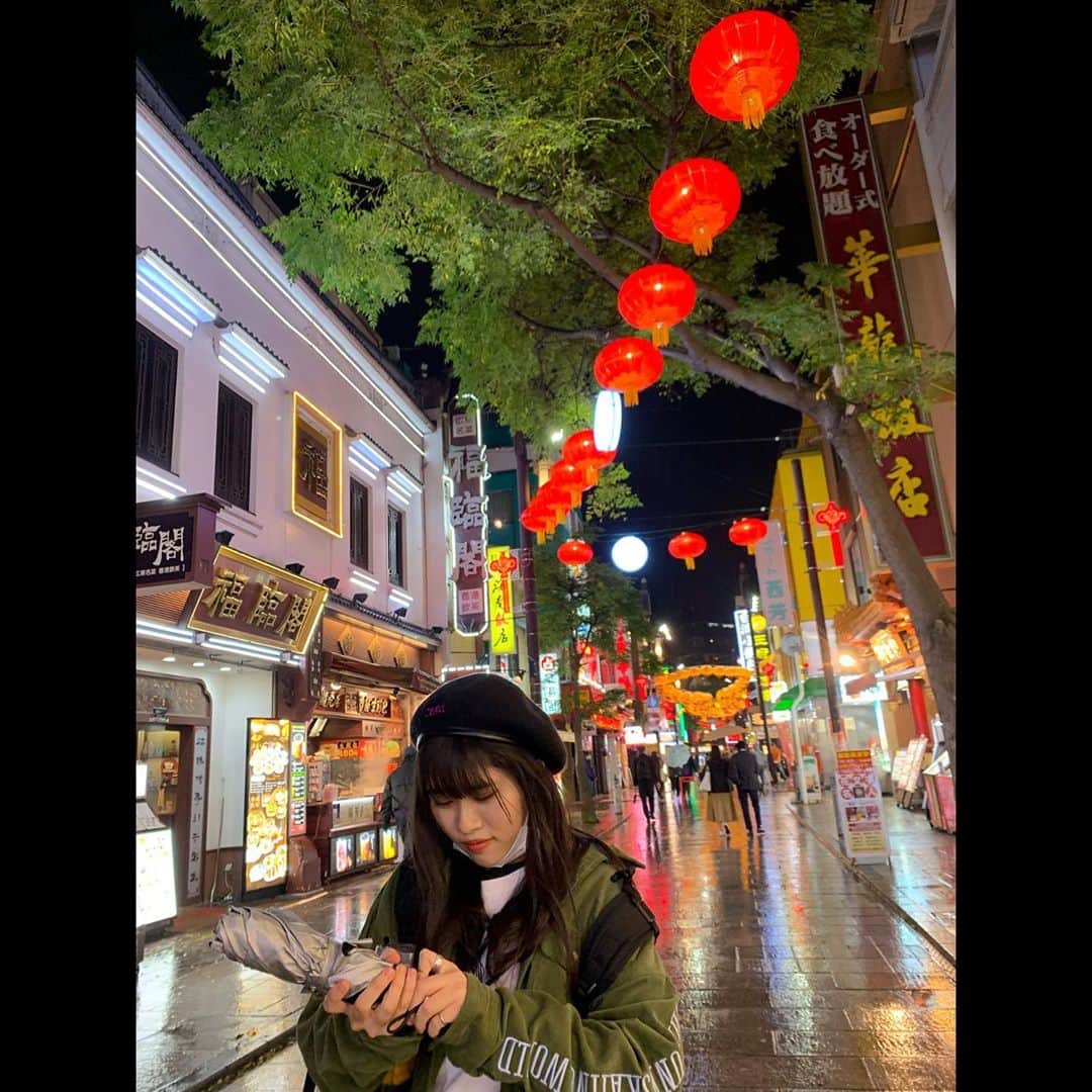 畠山あやなのインスタグラム：「* 夜の中華街レアだったナ(＞＜)  小籠包ほんっとに 美味しかったです❕❕❕♡  順番に写真あげていきます🎶  * #畠山彩奈#神奈川#横浜#元町中華街#タピオカ#中華街#夜#高校3年#yokohama #yokohamachinatown #instagram#instagood#jk3 #followme」