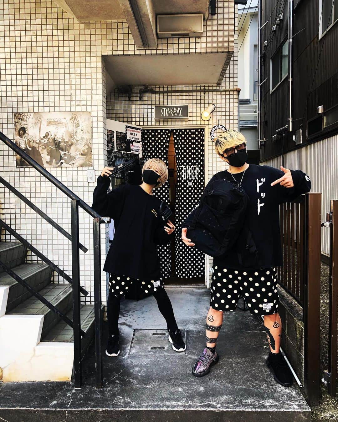 のインスタグラム：「【高松STINGRAY最終日オープン！】 17時まで最高な「AUDIO」 さん隣のAUDIO GALLERY(高松市常磐町2-3-36)！にてコロナ感染防止対策して10周年期間限定ショップオープン！僕は最後までお待ちしてます！買い物がてらに気を付けつつ是非！ #高松 #高松ショッピング #高松ファッション #stingray  #水玉　#スティングレイ #ストリート #streetfashion #dot #ドット #seek #welcome #joju #candystripper #adidas #allaround #theuniin #voo #moreaxe」