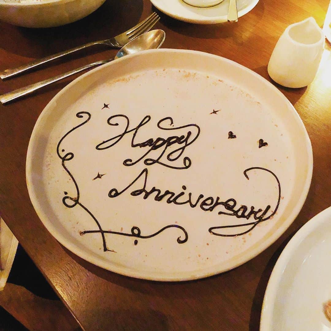上杉洋史のインスタグラム：「After the long self-restraint period, we finally celebrated our silver wedding anniversary. Our actual wedding anniversary is in April. But we couldn't celebrate it at our favorite restaurant because they closed under the state of emergency declared by the government. We were happy to come here again, and we enjoyed the meal so much. #weddinganniversary #silverweddinganniversary #unionsquaretokyo」