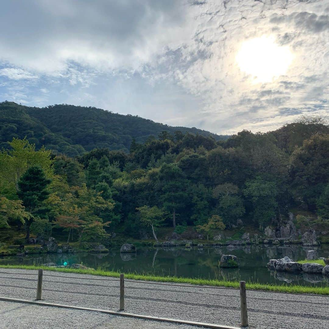 田中啓太さんのインスタグラム写真 - (田中啓太Instagram)「京都ep2 嵐山編 嵯峨野トロッコ列車🛤  保津川下り🏞  竹林🎋  世界遺産 天龍寺⛰  どこも素晴らしい。 YouTubeで紹介しているので是非ご覧下さい👀  ✔️YouTube https://youtu.be/90CkouRa8UE」11月8日 12時23分 - kt_keita_tanaka