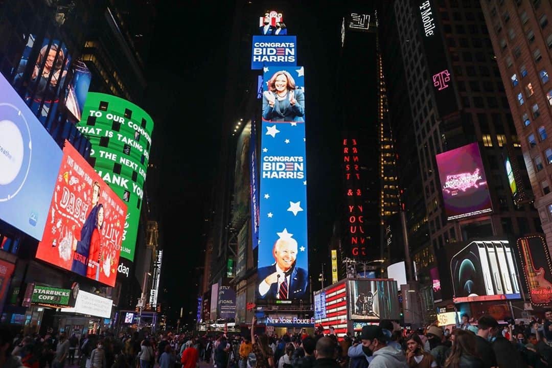 NBC Newsさんのインスタグラム写真 - (NBC NewsInstagram)「A digital billboard congratulates President-elect Biden and VP-elect Harris in Times Square in New York City.⁠ ⁠ 📷 @juliusmotalphoto / @nbcnewsart」11月8日 12時38分 - nbcnews