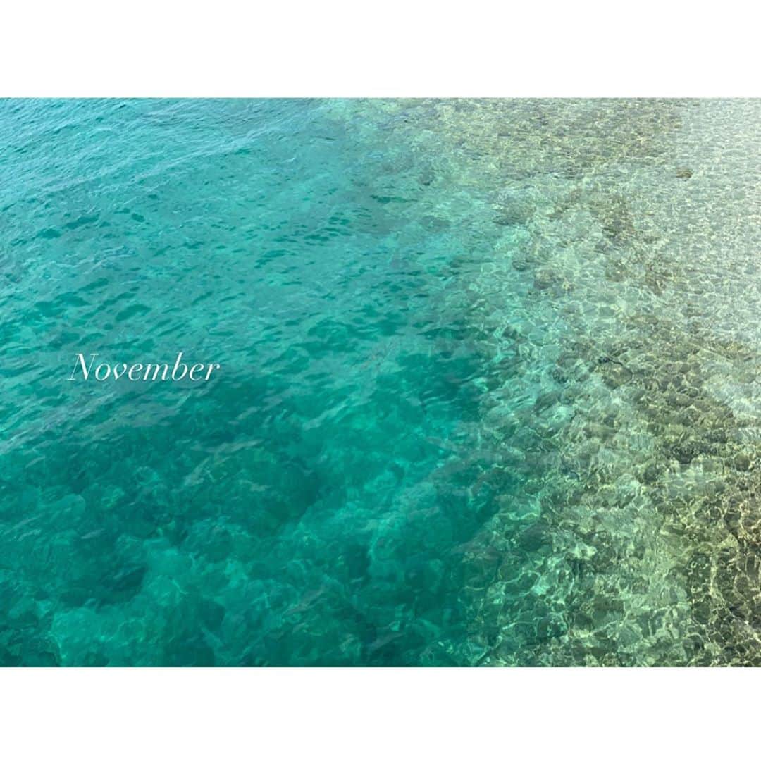 崎山一葉さんのインスタグラム写真 - (崎山一葉Instagram)「>>>💚...... ・ ・ 変わりやすいお天気ですが… 冬に向かうこの時期も 海の色が綺麗だとハッとします😳  #okinawa #sea #エメラルドグリーン」11月8日 12時51分 - kazuha_sakiyama