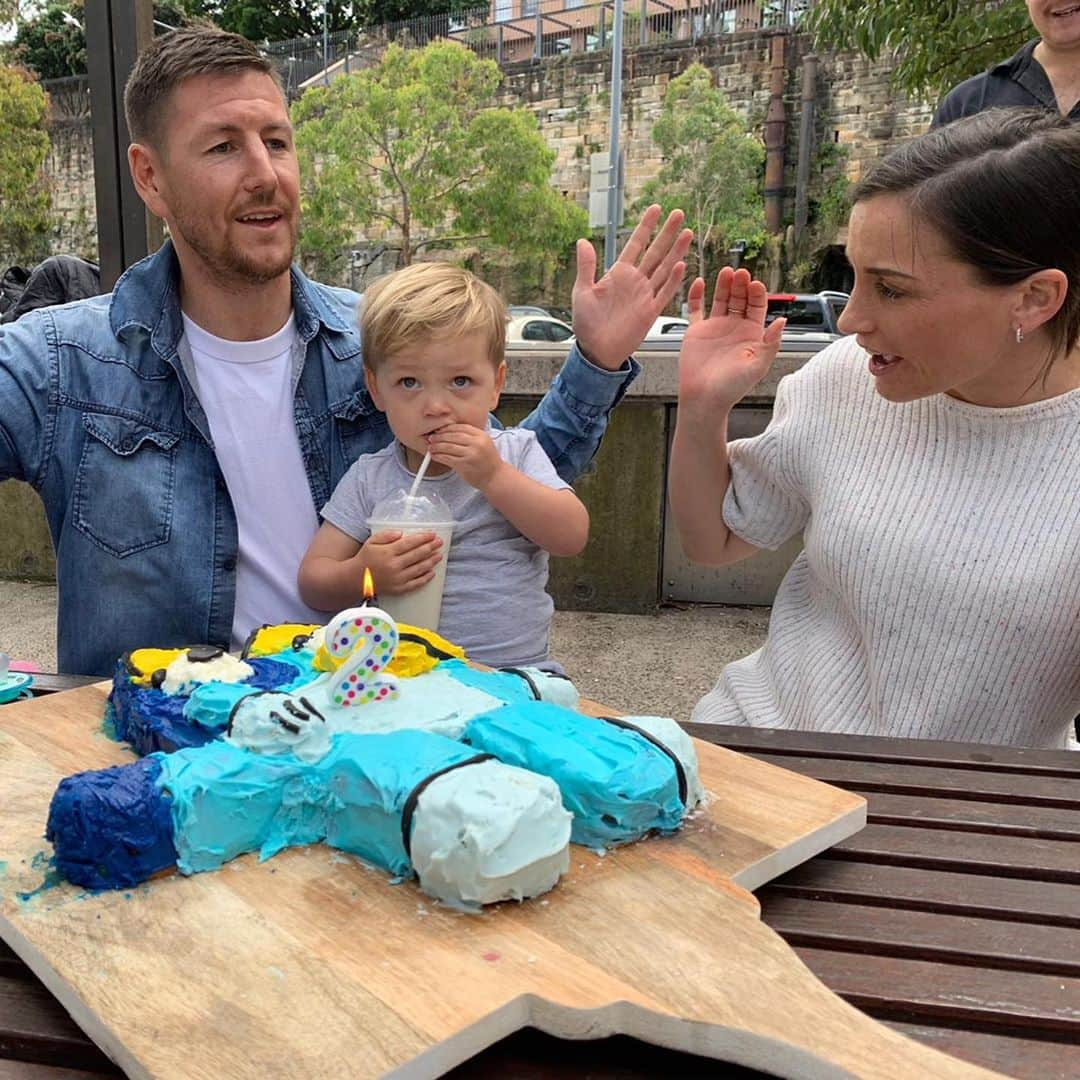 ネイサン・バーンズさんのインスタグラム写真 - (ネイサン・バーンズInstagram)「2nd Bday. Growing up so fast. #Love #Bluey #Family」11月8日 12時58分 - nathanburns10