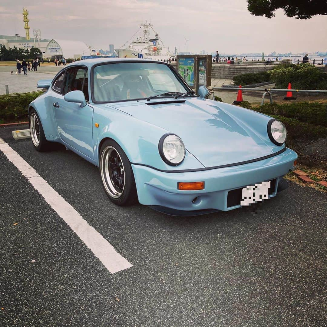 田中和さんのインスタグラム写真 - (田中和Instagram)「PORSCHE祭＠赤煉瓦 久々に、カリスマ(笑)黒ラベル・メカニックのsakura樋口兄貴と、 HIDライト普及の先駆けcruize鶴見、もう25年越えのお付き合いですね〜 楽しかったです！ありがとうございました♪ #garagesakura  #cruize  #porsche」11月8日 13時06分 - kazz620