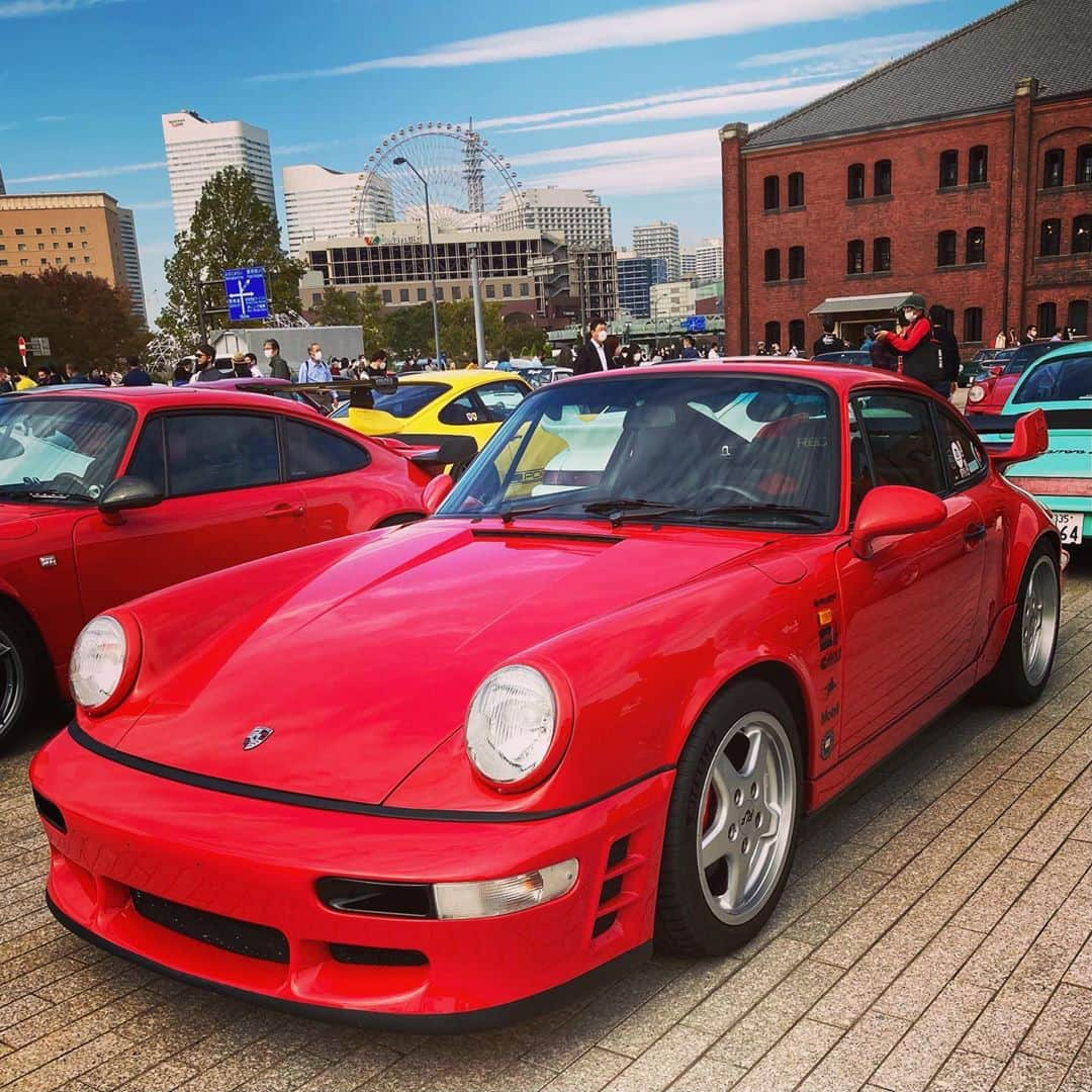 田中和さんのインスタグラム写真 - (田中和Instagram)「PORSCHE祭＠赤煉瓦 久々に、カリスマ(笑)黒ラベル・メカニックのsakura樋口兄貴と、 HIDライト普及の先駆けcruize鶴見、もう25年越えのお付き合いですね〜 楽しかったです！ありがとうございました♪ #garagesakura  #cruize  #porsche」11月8日 13時06分 - kazz620