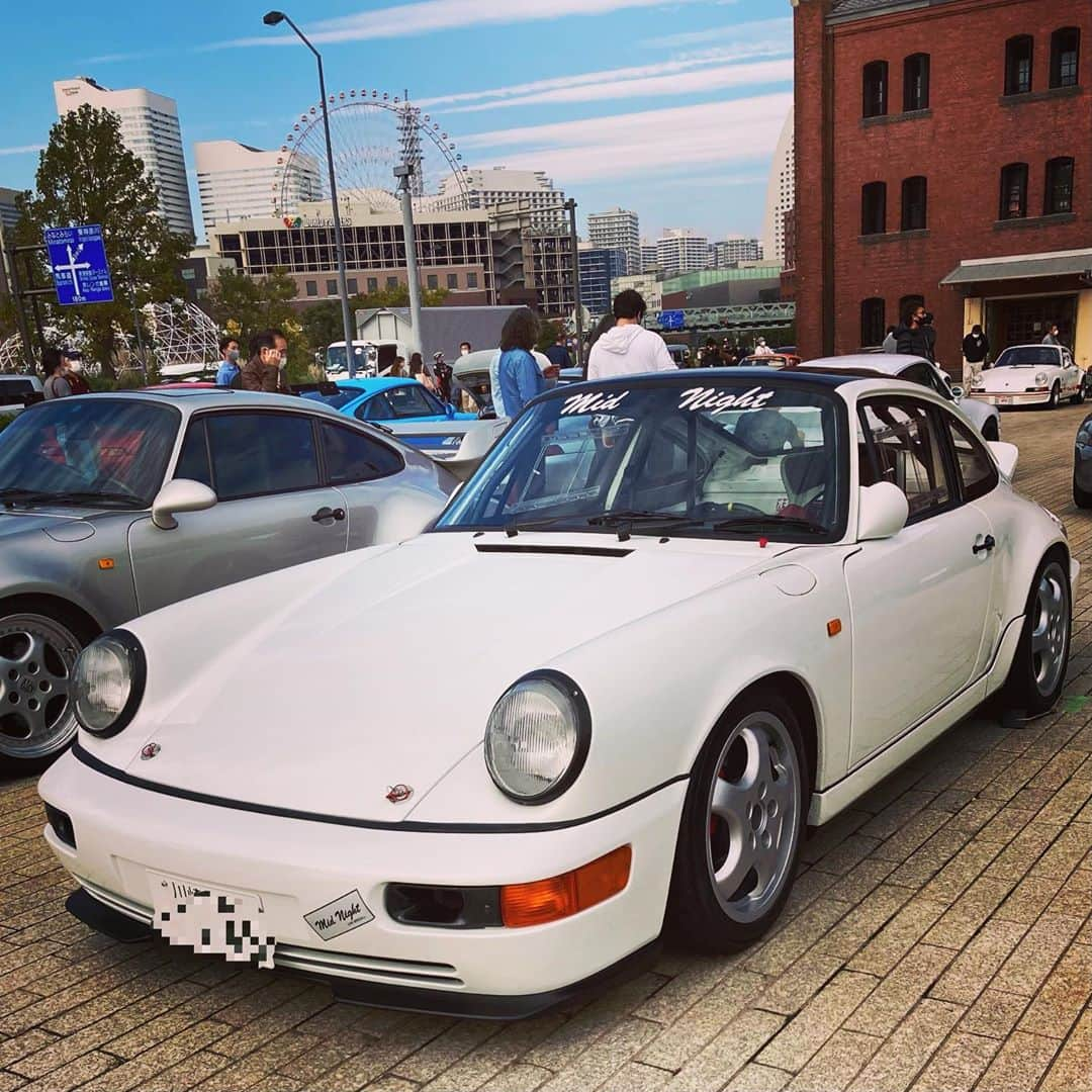 田中和さんのインスタグラム写真 - (田中和Instagram)「PORSCHE祭＠赤煉瓦 久々に、カリスマ(笑)黒ラベル・メカニックのsakura樋口兄貴と、 HIDライト普及の先駆けcruize鶴見、もう25年越えのお付き合いですね〜 楽しかったです！ありがとうございました♪ #garagesakura  #cruize  #porsche」11月8日 13時06分 - kazz620