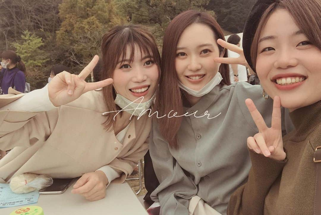 何川美聡さんのインスタグラム写真 - (何川美聡Instagram)「_  昨日は、私がテーマソングを歌わせていただいている 「国際NGOオイスカ」のイベントでした🌱🌱🌱  久しぶりのステージでだいぶ緊張していましたが（笑） とっても楽しかったです！！！  本当にありがとうございました！  #オイスカ #収穫祭 #ngo #matherearth #いのち輝け  #マネージャーみずき #ありがとう #プレゼントありがとう  #cdの宣伝してくれた方もありがとう！！ #🥺 #❤️」11月8日 20時21分 - misato_singer