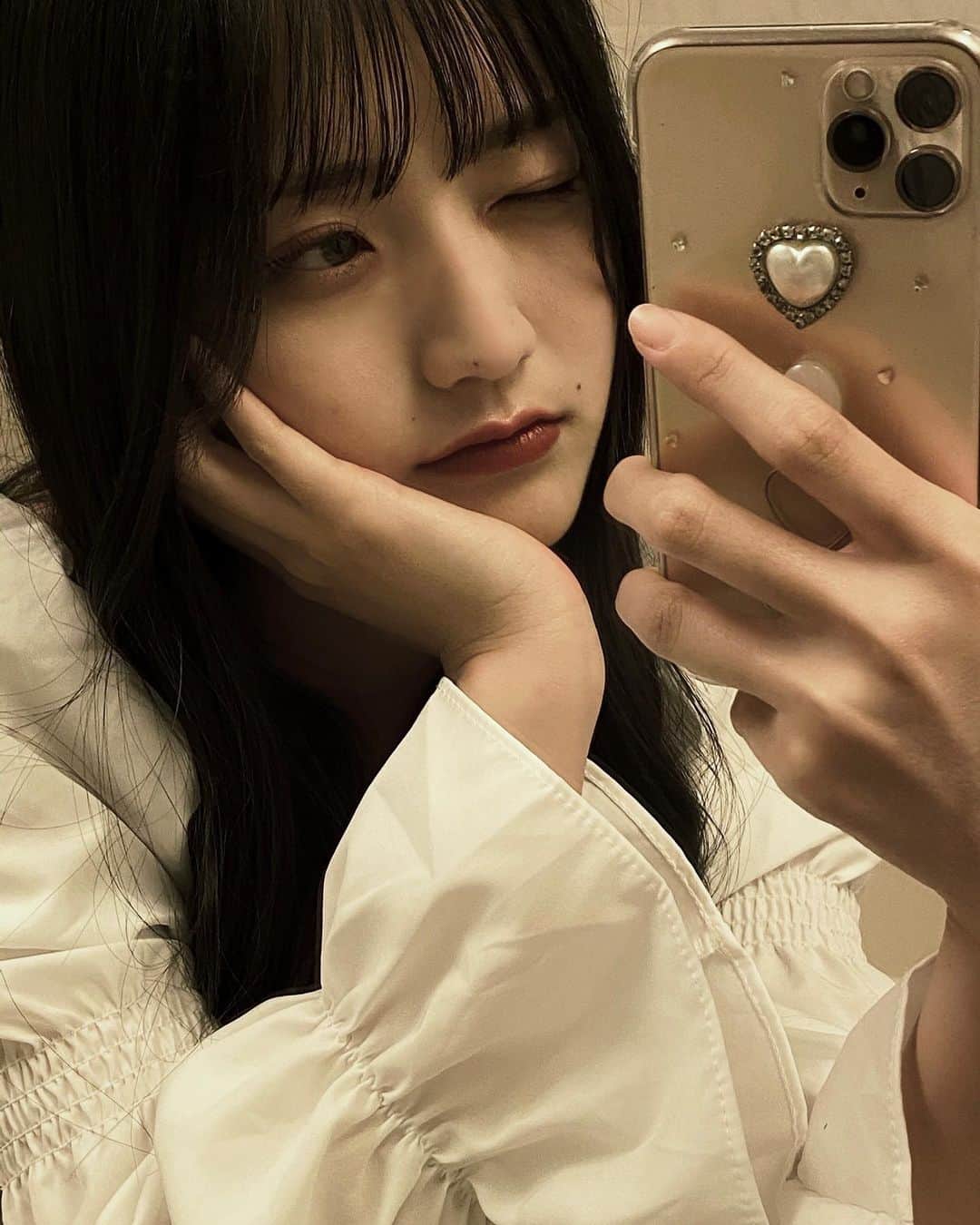 のインスタグラム：「スライドするとIQが下がっていきます😀」