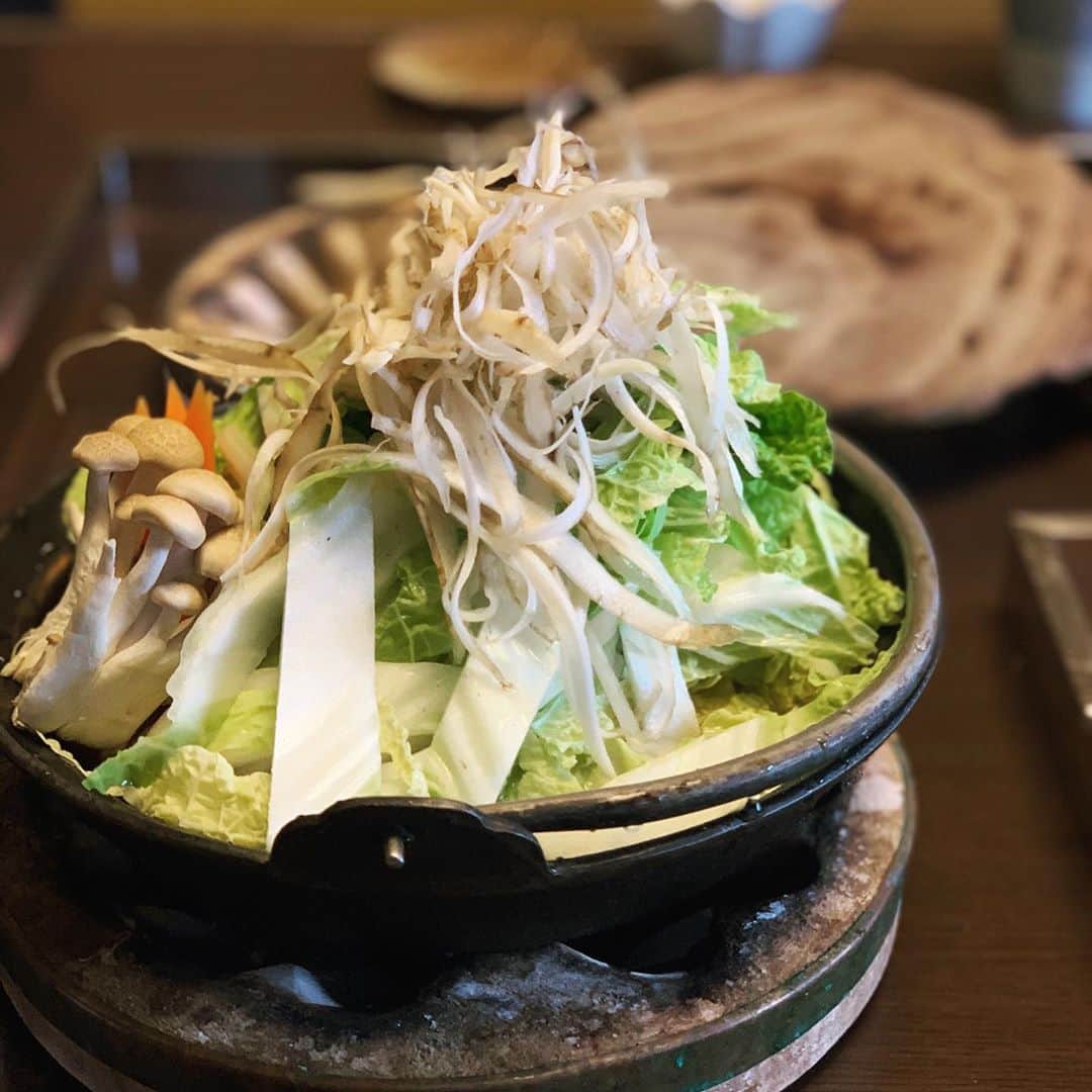 shin -SAKE instructor-さんのインスタグラム写真 - (shin -SAKE instructor-Instagram)「金沢うどんエンターテイメント。  #うどん #釜飯 #抹茶 #美味しい #豪華な味噌汁 #楽しい」11月8日 15時22分 - shim_8k