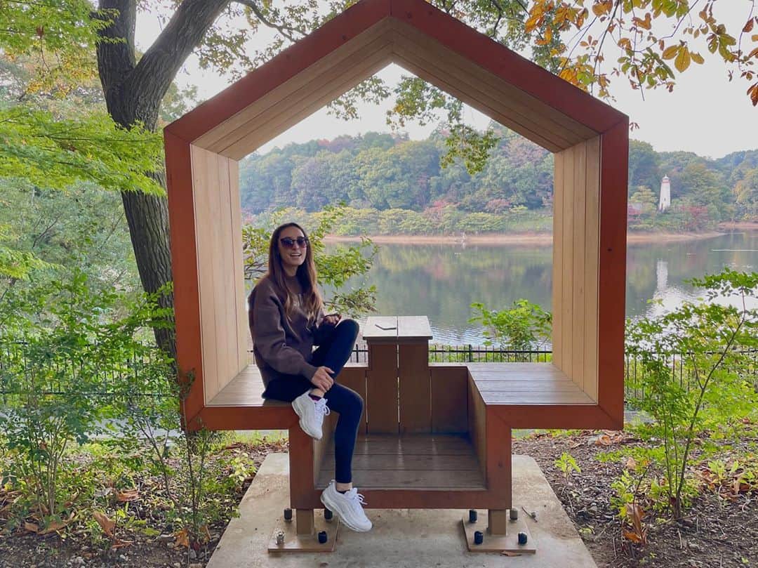 太田エイミーのインスタグラム：「I love the Japanese autumn 🍂 @metsavillage @moominvalleypark」
