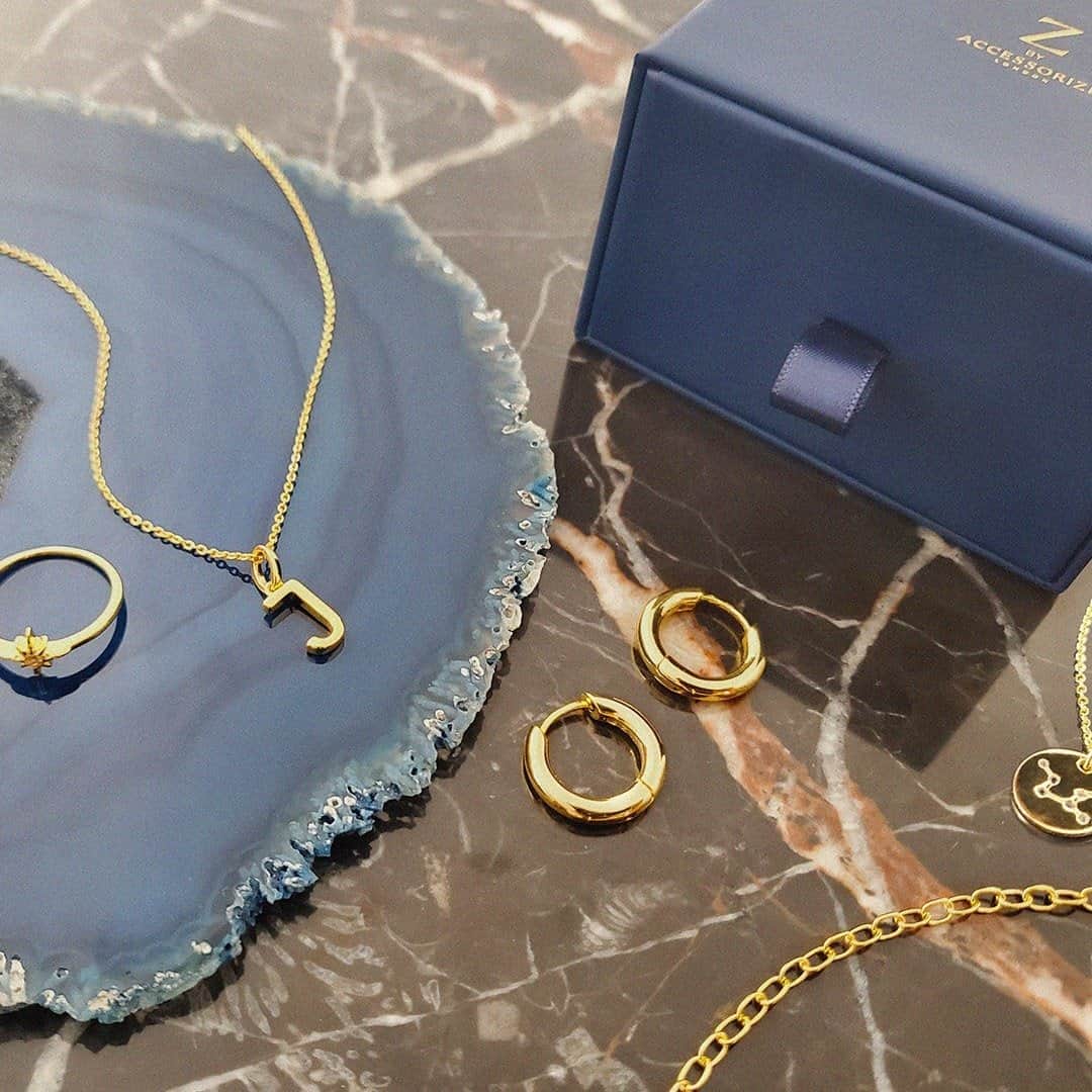 アクセサライズのインスタグラム：「Gold vermeil is a forever favourite, with 14k gold carefully applied over sterling silver. It's our new obsession!  P.S. Join Treats for 25% off everything*  Tap the link in the bio to shop #Accesorize #ZbyAccessorize」