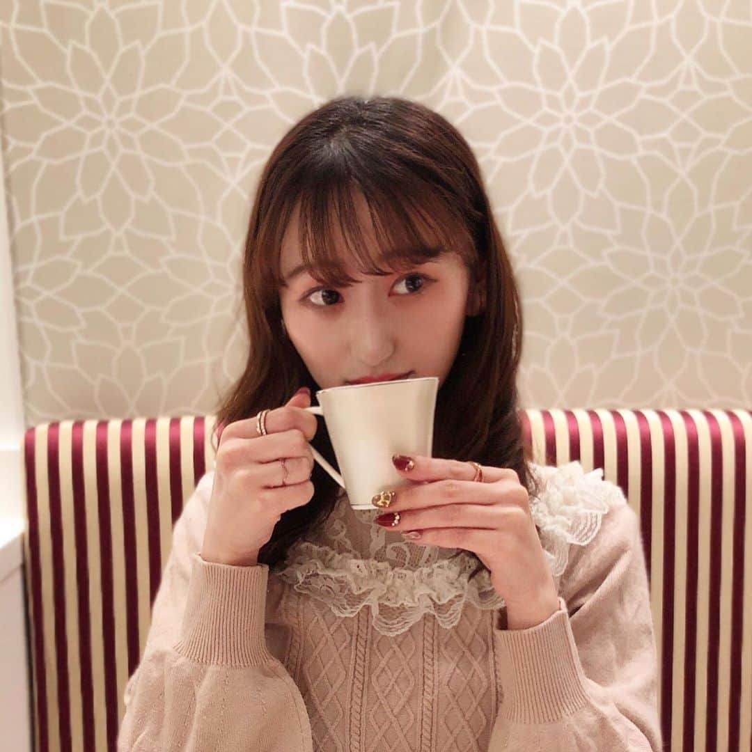 岡崎まどかのインスタグラム：「. 🥞💓☕️  至福のひととき(*´꒳`*)  .」