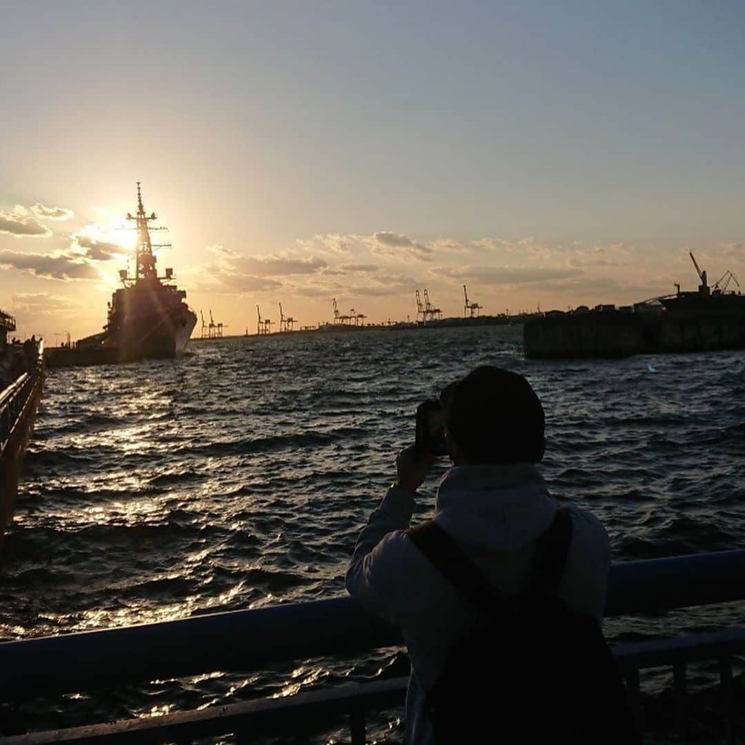 高本剛志さんのインスタグラム写真 - (高本剛志Instagram)「海、太陽、波、風、雲、護衛艦、 全部美しい。  #護衛艦#海上自衛隊#JMSDF」11月8日 16時27分 - takamoto76